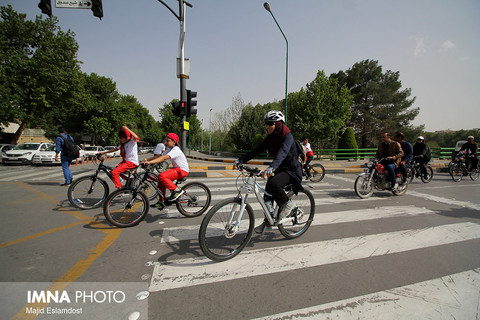 دوچرخه سواری به مناسبت هفته فرهنگی اصفهان 