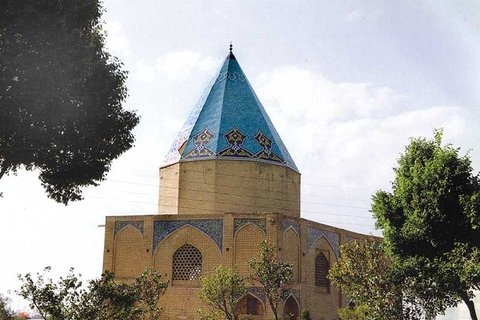 برگزاری تورهای گردشگری و تخت فولادگردی در اصفهان