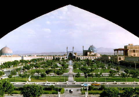 اصفهان مملو از سرمایه های نمادین است
