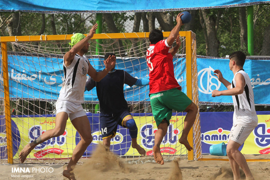 اختتامیه مسابقات هندبال ساحلی هفته نکوداشت اصفهان