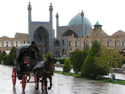 احتمال بارش پراکنده در کلانشهر اصفهان 