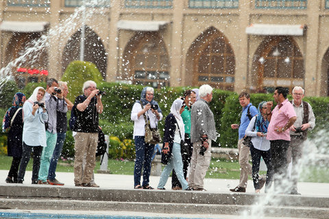 Dress Code, alcohol ban not keeping tourists from visiting Iran
