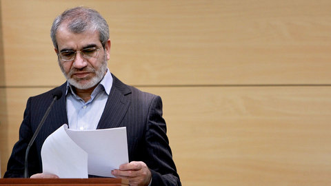 قوانین انتخاباتی ایران راه فریب مردم را باز گذاشته است