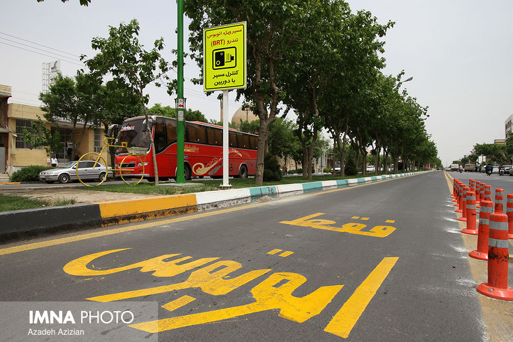 همه تخممرغها در سبد BRT