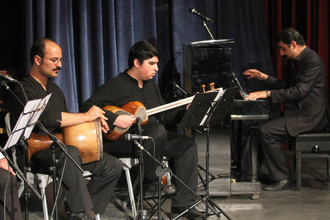 اجرای گروه همنوازان ایران در جشنواره موسیقی نوروز شیراز