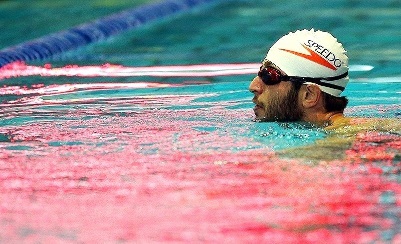 شناگر اصفهانی در باکو به آب می‌زند