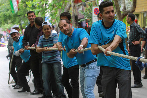 رقابت ۴۰۰ ورزشکار بسیجی در جشنواره بازی‌های بومی محلی استان اصفهان