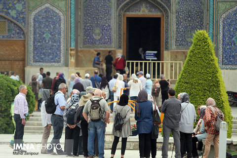 Over 300 thousand foreign tourists visit Isfahan province
