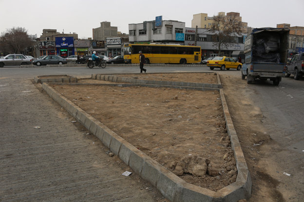اصلاح هندسی میدان ۹ دی در ورودی جنوب غربی اصفهان
