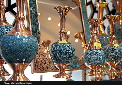 Craftsmen from Isfahan shine in Iran’s 27th crafts fair