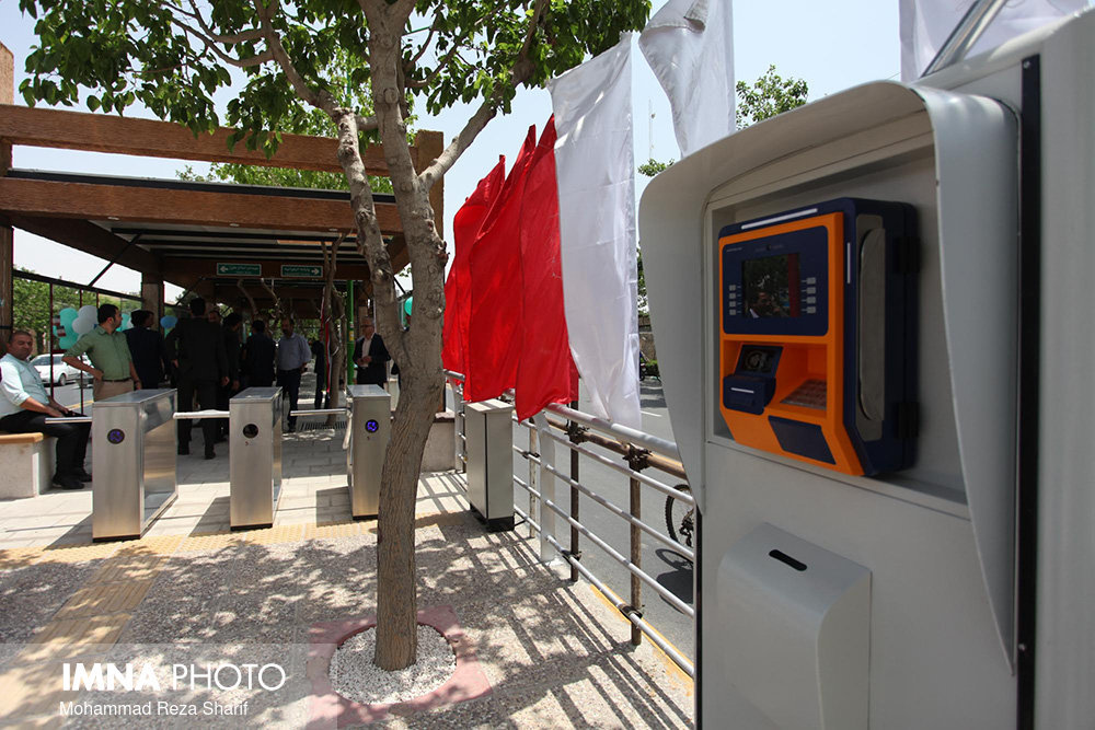 تکمیل احداث ۶ ایستگاه BRT در خیابان‌های عبدالرزاق و ولی‌عصر(عج)