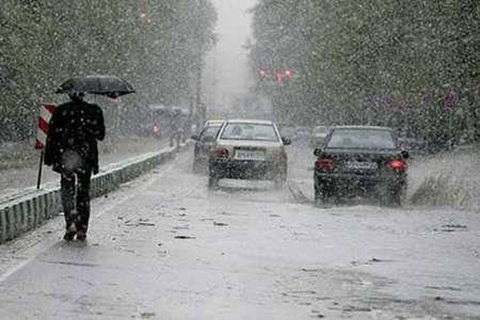 افزایش ترافیک و تصادفات بر اثر بارندگی در سطح شهر