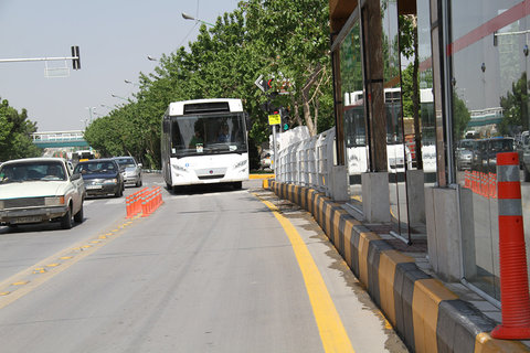 احداث ایستگاه‌های اتوبوس تندرو در خیابان آتشگاه اصفهان