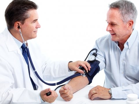 فشارخون بالا و عوارض آن/ ۴۵درصد سکته‌های قلبی در اثر فشار خون بالا اتفاق می‌افتد