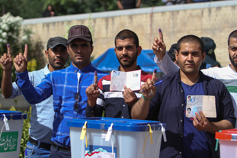 اتحاد و انسجام مردم برای حضور در صحنه انتخابات حمایت از  انقلاب اسلامی است