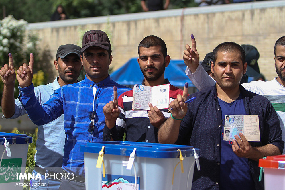 اتحاد و انسجام مردم برای حضور در صحنه انتخابات حمایت از  انقلاب اسلامی است