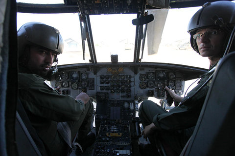 ۱۲ فروند بالگرد هوانیروز پس از سال‌ها زمین‌گیری با توانمندی متخصصان داخلی اورهال و عملیاتی شدند.