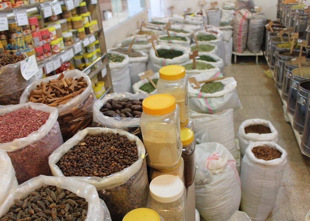 برگزاری دوره‌های آموزشی رایگان مزاج‌شناسی در بازار گیاهان دارویی اصفهان