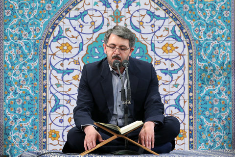 محفل انس با قرآن کریم در حسینیه امام خمینی