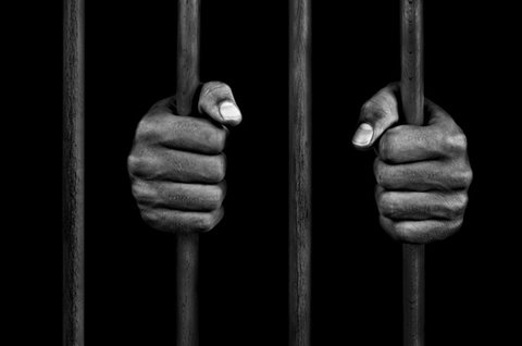 پابند، زندان‌ها را خلوت می‌کند/ آزادی با ۱۰هزار تومان