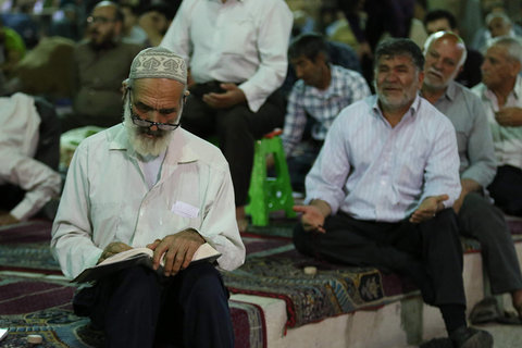 قرائت دعای ابوحمزه ثمالی در مسجد جامع اصفهان