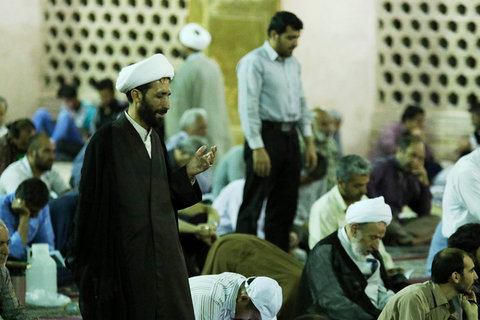 قرائت دعای ابوحمزه ثمالی در مسجد جامع اصفهان