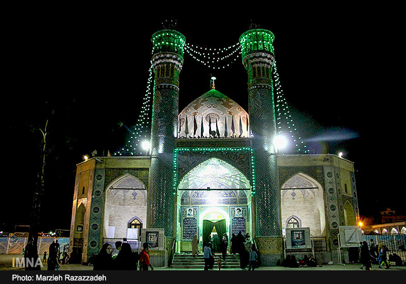 برپایی شب شعر در حرم زینبیه اصفهان
