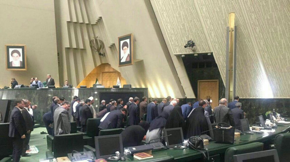 تمام تلاش نمایندگان در حادثه تروریستی مجلس حفظ شان ملت ایران بود
