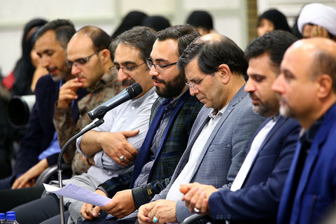 دیدار جمعی از شاعران و اهالی فرهنگ و ادب