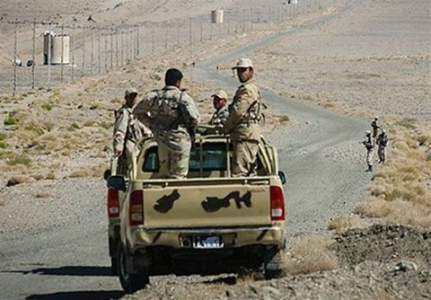 مرزبانان افغانستان به ایران فرار کردند