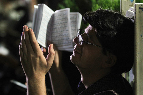 مراسم احیاء شب ۱۹ ماه مبارک رمضان-گلستان شهدای اصفهان