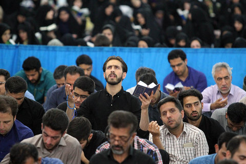 مراسم احیاء شب ۱۹ ماه مبارک رمضان-گلستان شهدای اصفهان