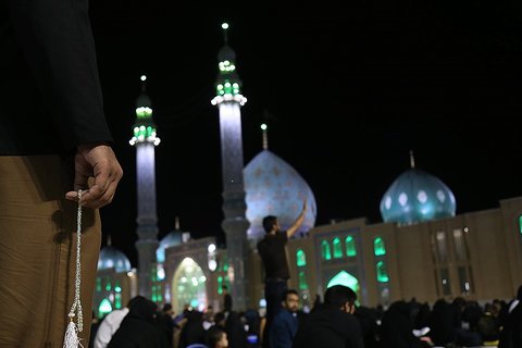 حجت الاسلام پناهیان: امشب مجلس اضطرار بگیرید