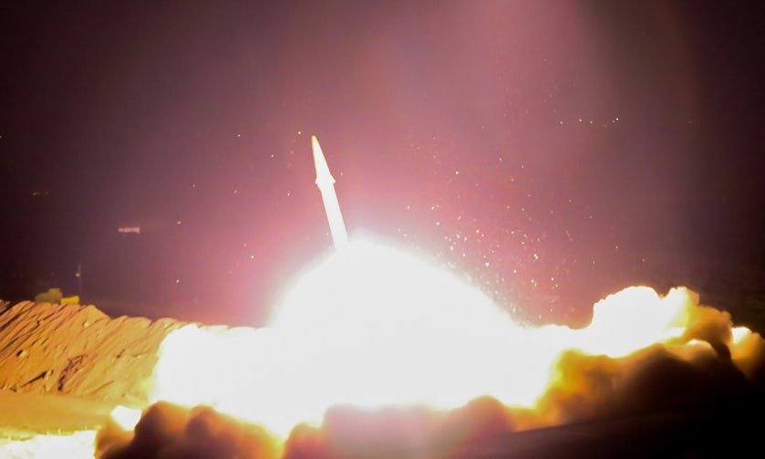 پرتاب موشک به مواضع داعش نماد تحقق اقتصاد مقاومتی است