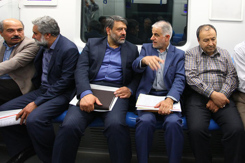 آخرین تست‌های راه‌اندازی فاز سوم خط یک قطارشهری باحضور شهردار و اعضای شورای شهر اصفهان