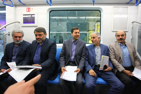 آخرین تست‌های راه‌اندازی فاز سوم خط یک قطارشهری باحضور شهردار و اعضای شورای شهر اصفهان