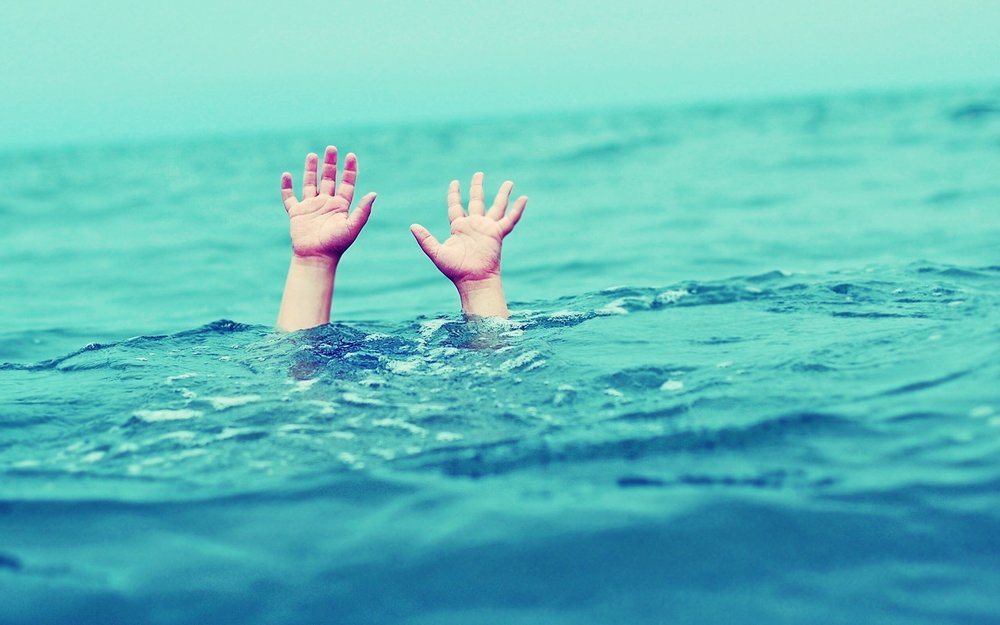 غرق شدن مرد ۳۵ ساله در مجموعه قایقرانی زرین شهر اصفهان