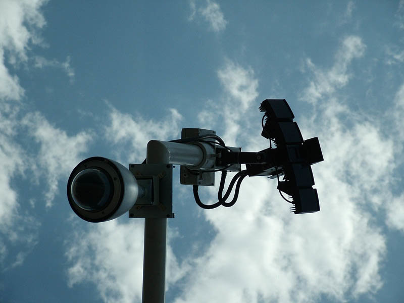 دوربین‌های ثبت تخلف خودروهای فاقد معاینه فنی را جریمه می‌کند