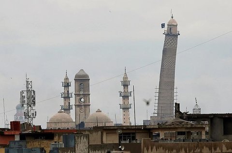داعش مسجد نوری موصل، محل اعلام خلافت بغدادی، را منفجر کرد+ فیلم