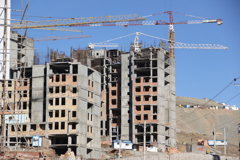احداث مسکن ۸۱۰۰ واحدی در اراک با سیاست‌های طرح جامع تناقض دارد