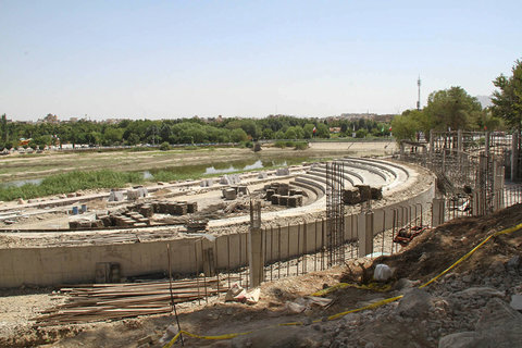 بازدید شهردار اصفهان از روند ساخت و تکمیل پروژه بزرگ پردیس هنر آبشار