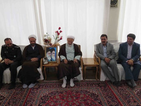 باید از سکولار شدن جامعه جلوگیری کنیم/همراهی دین و سیاست از محورهای سخنان شهید بهشتی بود
