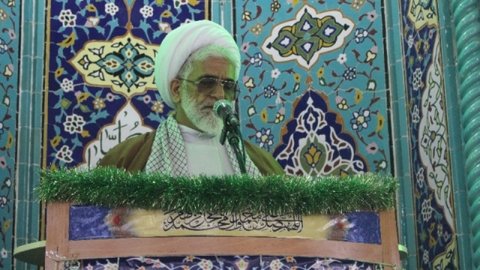 عزت و سربلندی ایران در سایه حمایت از رونق تولید میسر می‌شود