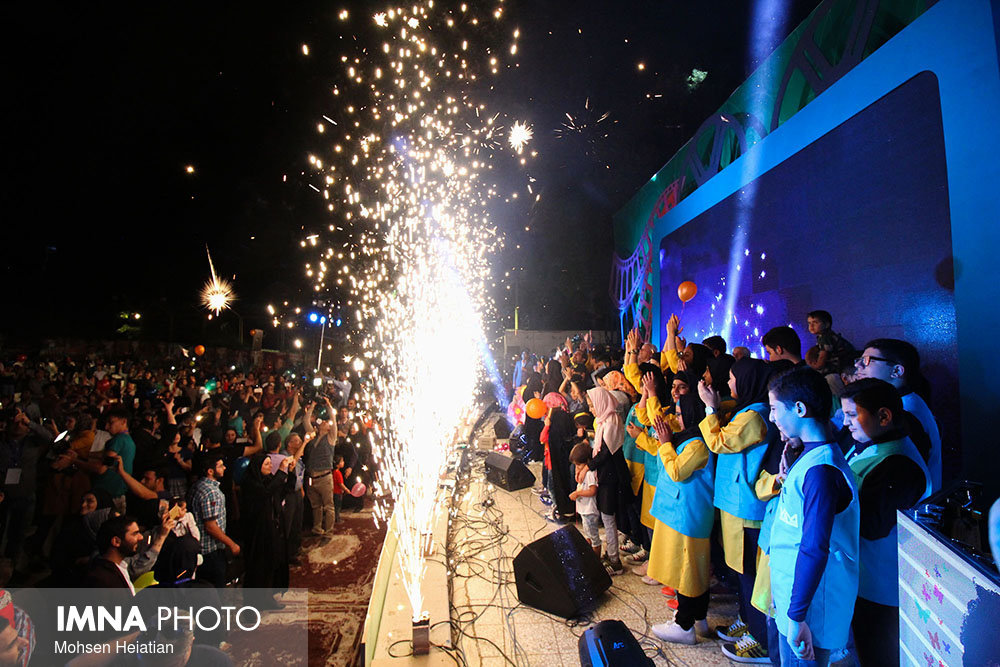 Opening ceremony of the Int’l Children Film Festival held publicly in Isfahan (1)