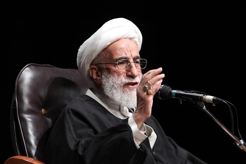 دو واکنش متفاوت آیت الله جنتی به گران شدن بنزین در دولت‌های احمدی نژاد و روحانی