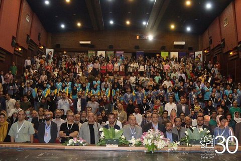 پروانه های زرین بر دستان فیلمنامه نویسان