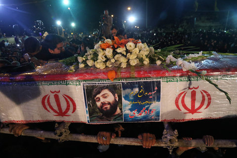 وداع و تشییع با شکوه شهید مدافع حرم جواد محمدی 