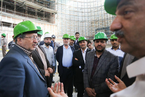 بازدید اعضای شورای شهر اصفهان از روند پیشرفت پروژه مرکز همایش های بین المللی امام خامنه ای