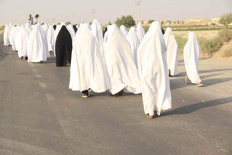 همایش پیاده روی عفاف و حجاب؛ چادرسفید ها -شهرستان ورزنه 