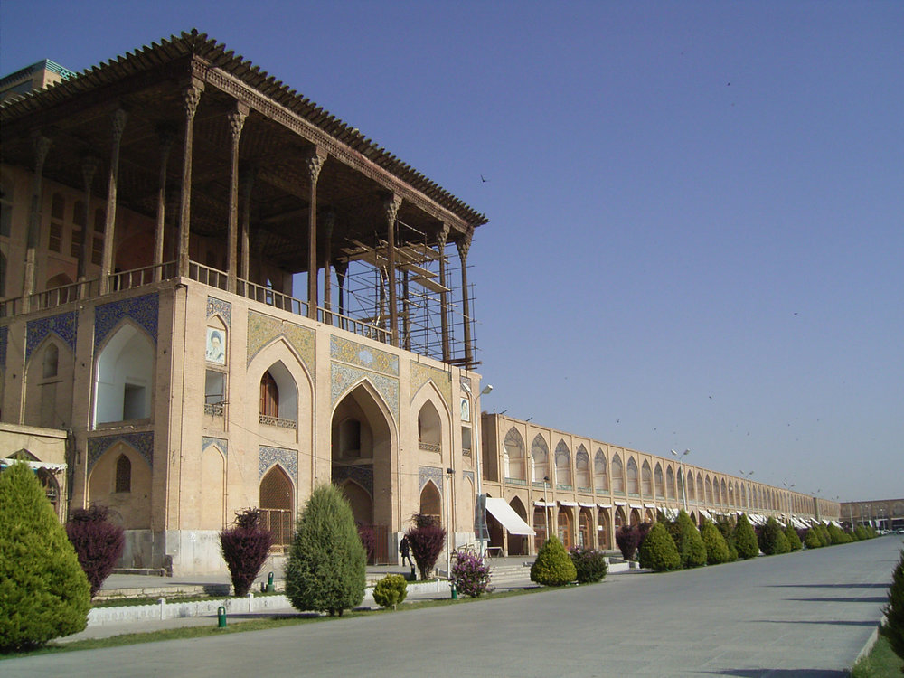 پایان عملیات استحکام بخشی ایوان کاخ عالی‌قاپو اصفهان